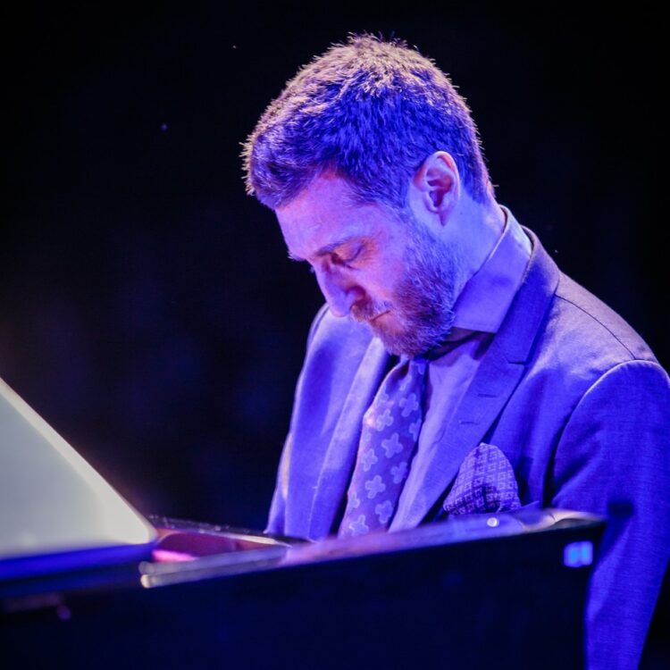 Benny Green performing piano on stage